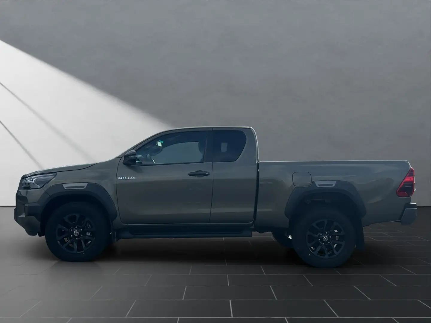 Toyota Hilux INVINVIBLE*EXTRA CAB* AUTOMATIK*EXTRA CAB* Bronzová - 2