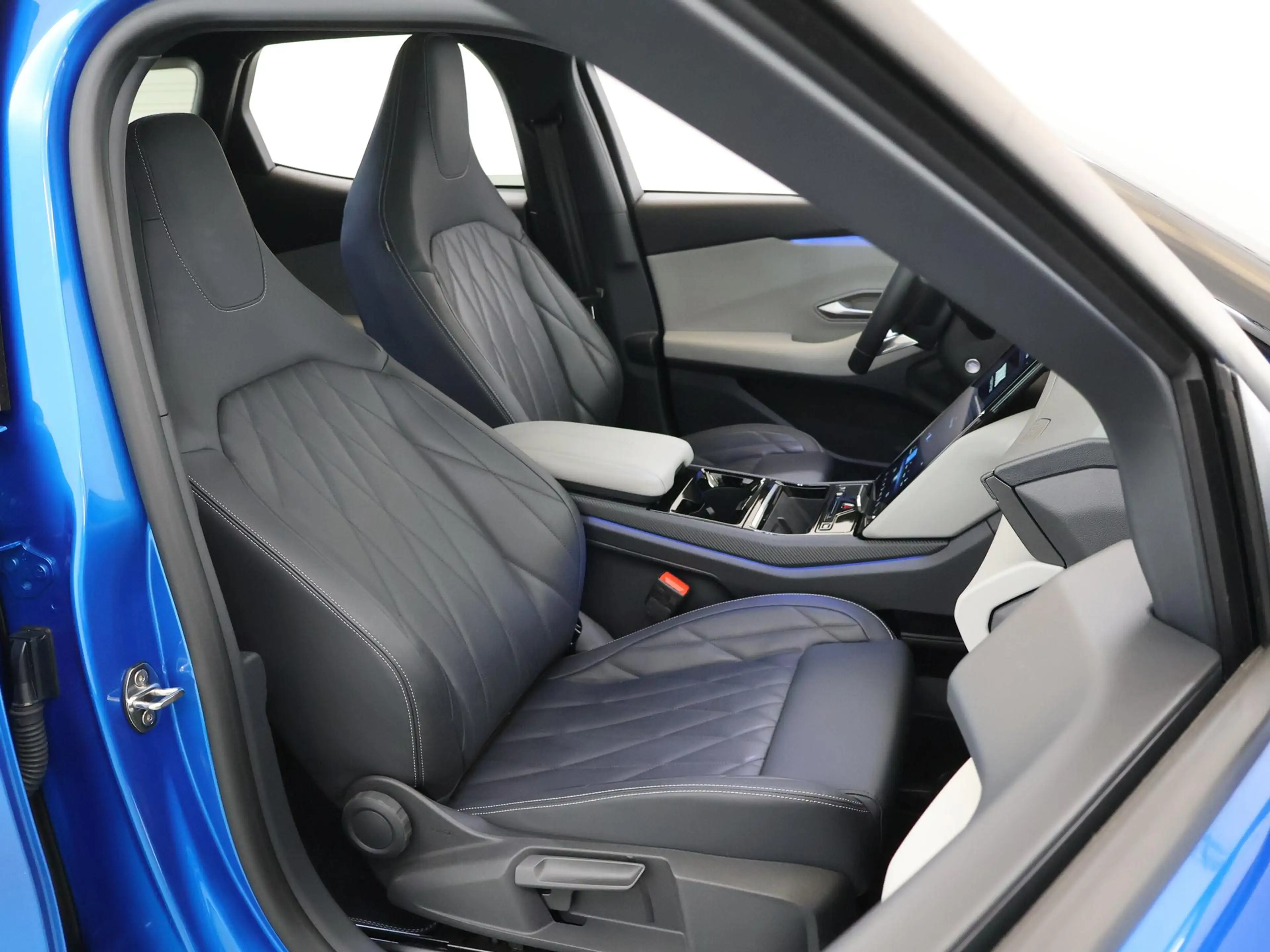 Ford Explorer Premium Extended Range RWD 77 kWh | Panoramadak | — photo 11