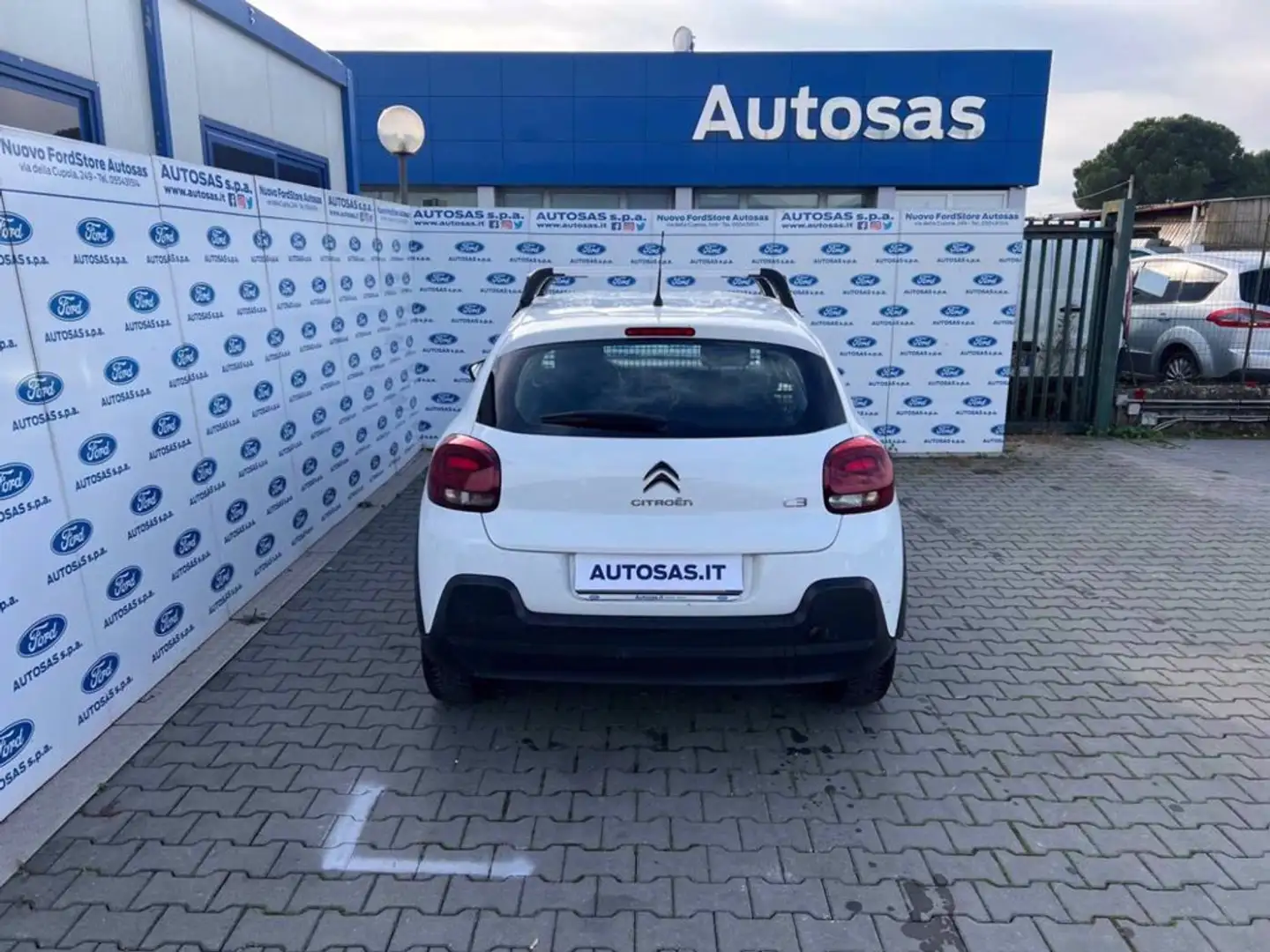 Citroen C3 PureTech 83 S&S Van Live Wit - 2
