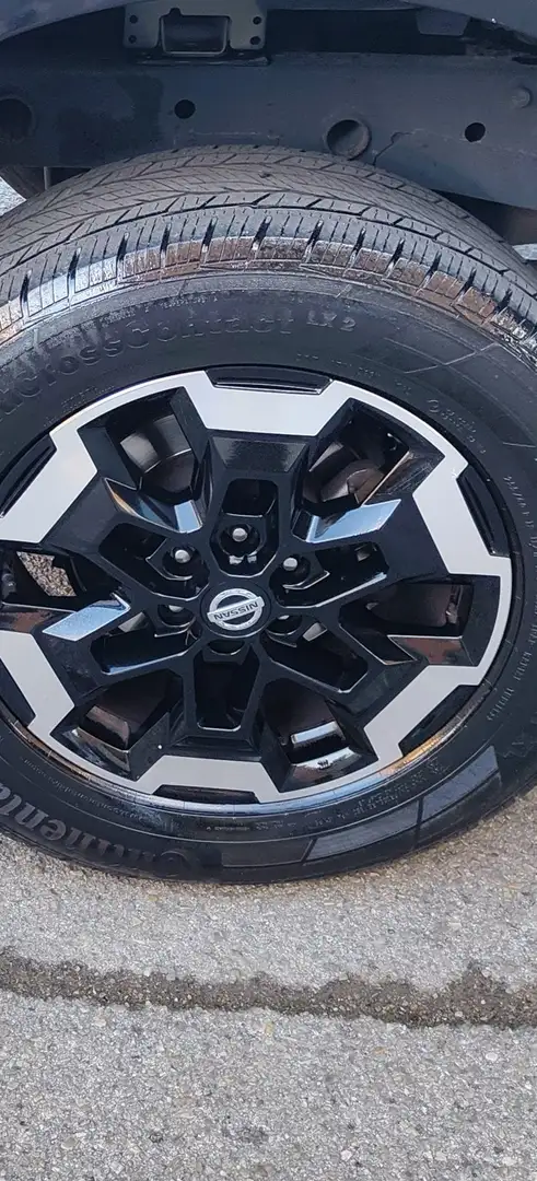 Nissan Navara Navara III 2.3 dci d.cab Tekna 4wd 190cv auto my19 Nero - 2