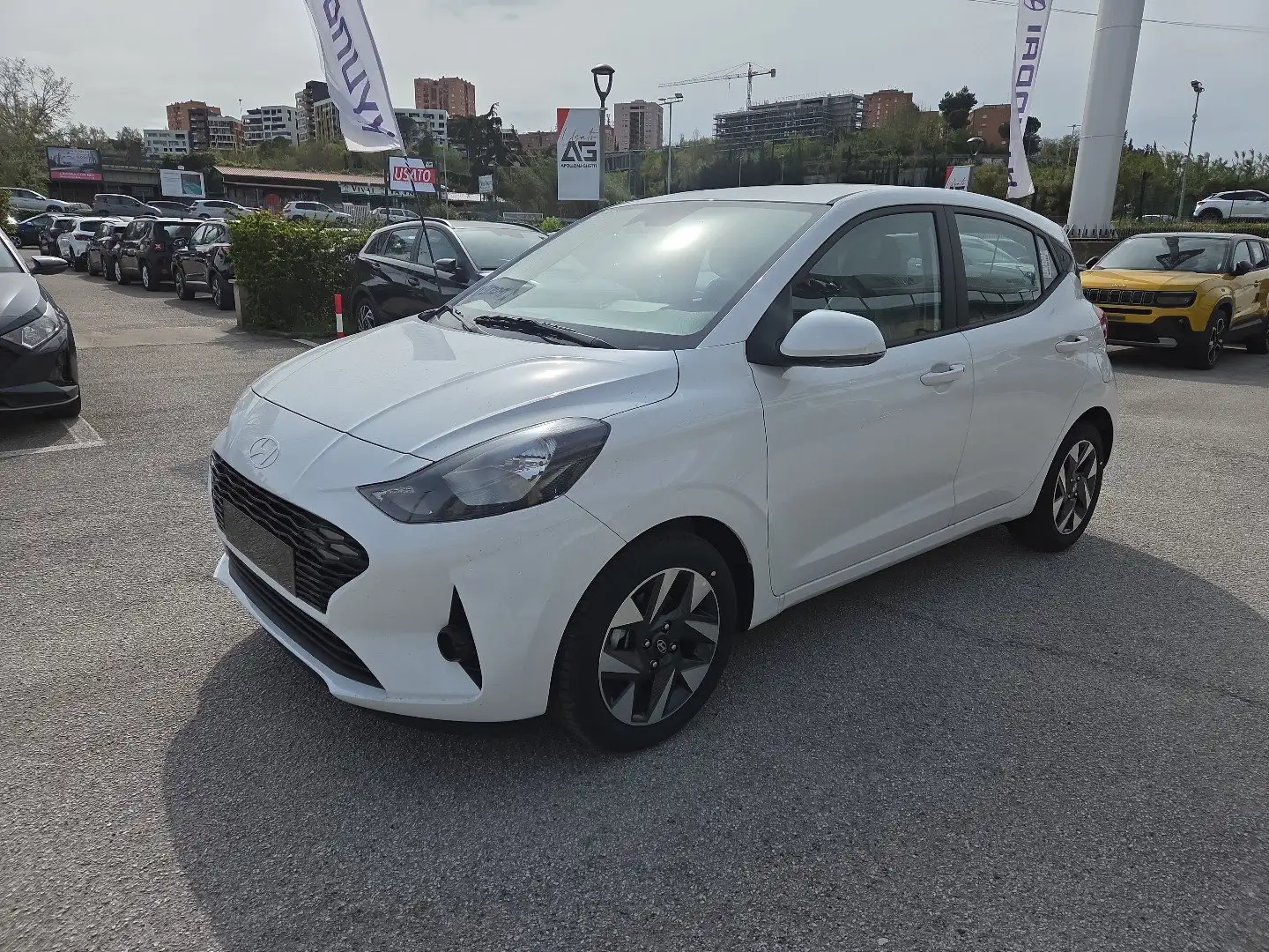 Hyundai i10 1.0 MPI Connectline Bílá - 1