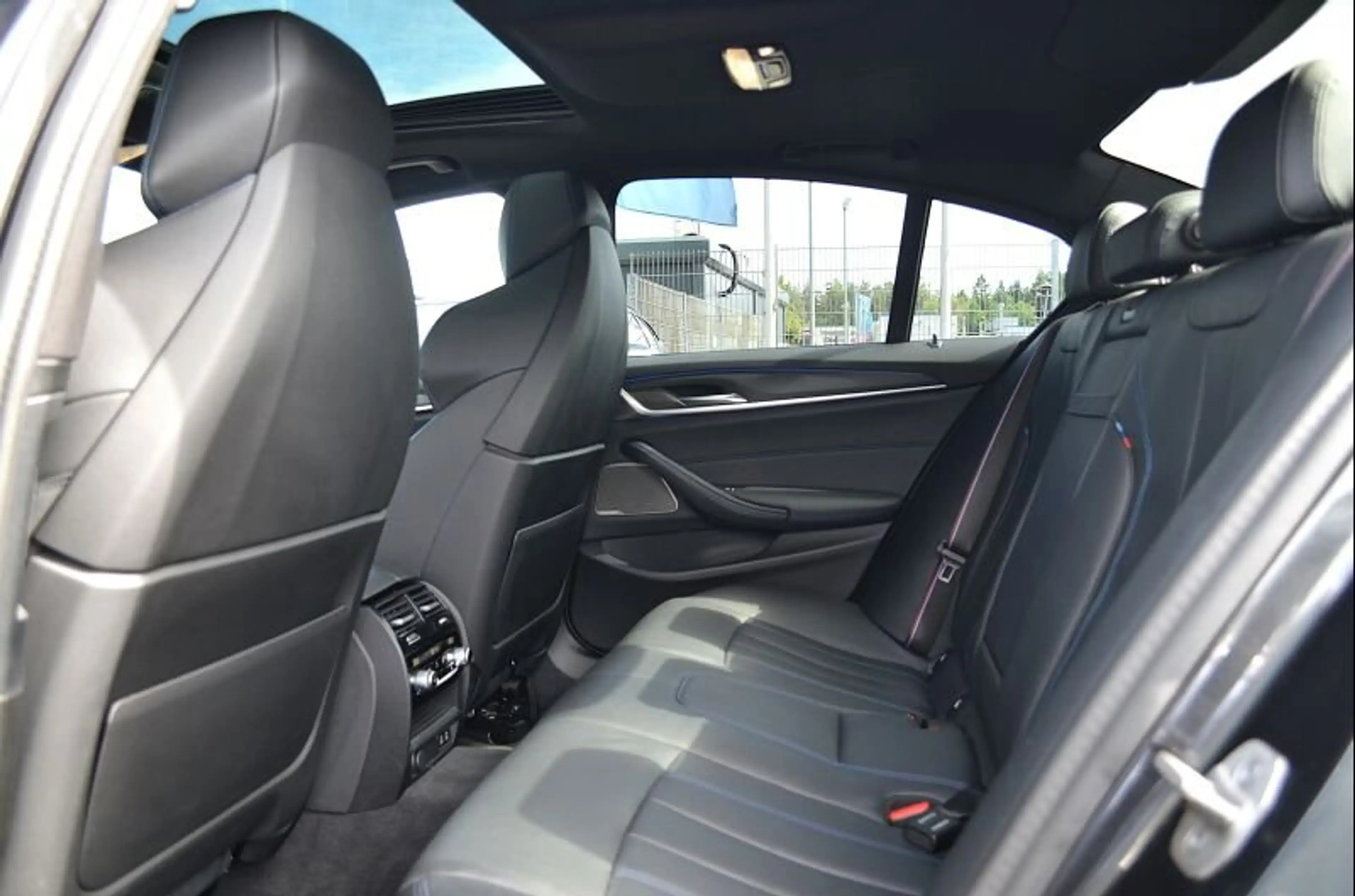 BMW M550 i xDrive M Sport Pro LiveCprProf.Laser.AHK — photo 8