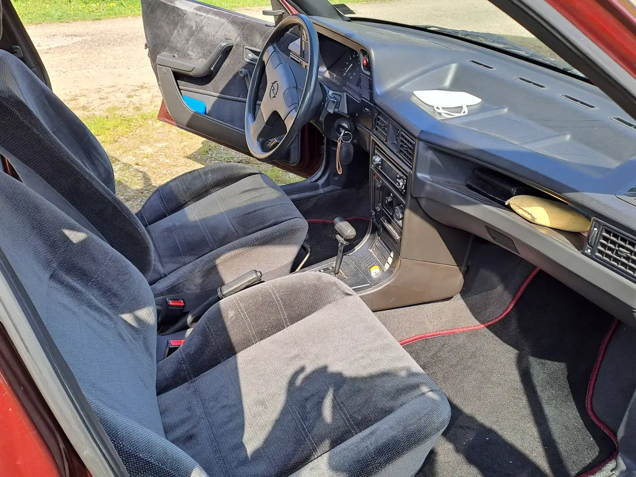 Opel Kadett E 1.6i Beauty, Stufenheck*Autom.*H-Kz*TÜV 6/27* Neulack* aus Familiebesitz*TOP !!!, foto 12