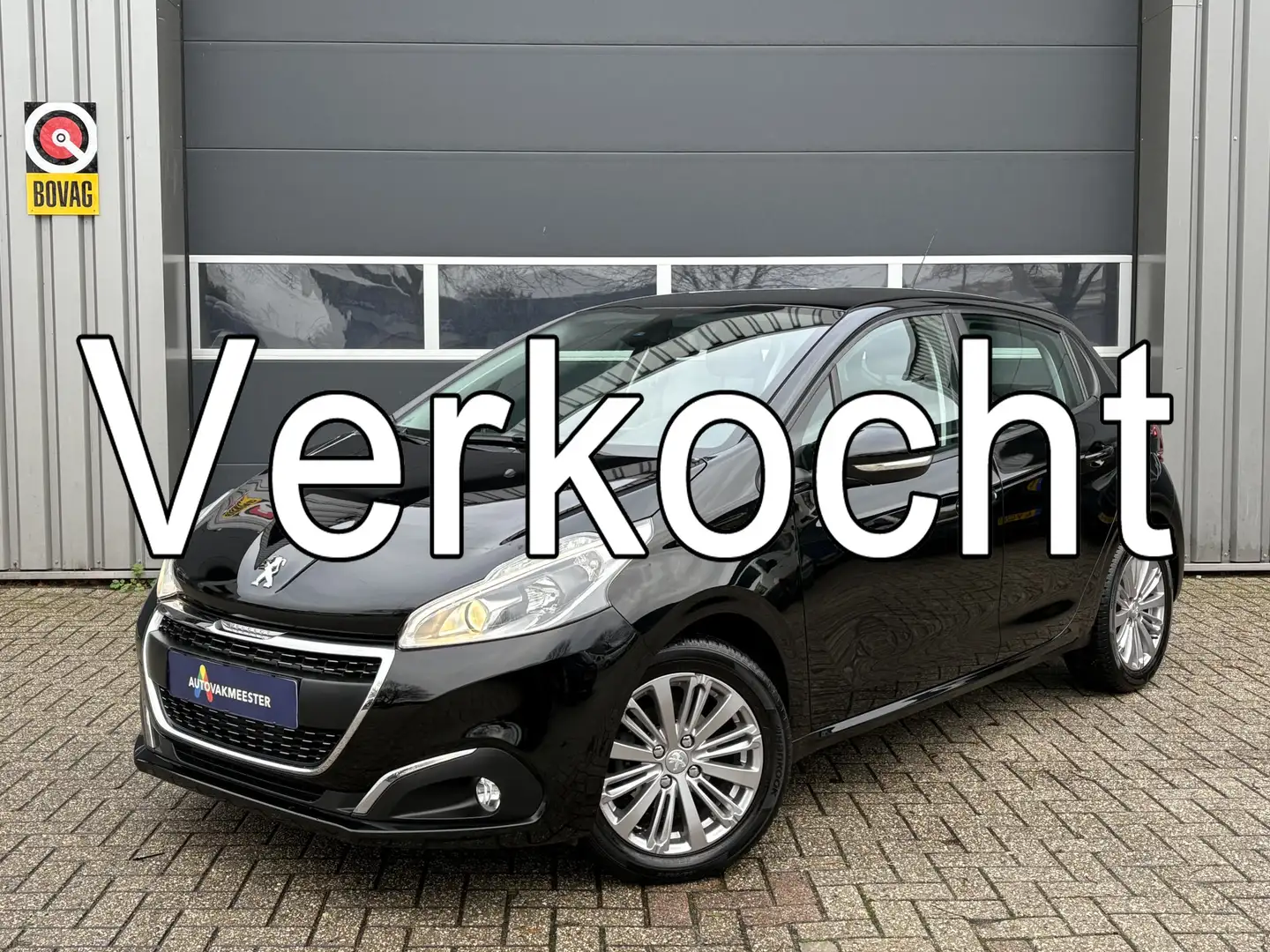 Peugeot 208 1.2 PureTech Signature | Navi | Carplay/Android | Noir - 1