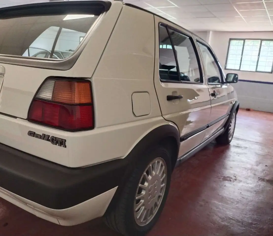 Volkswagen Golf GTI 1.8 A.A. 110, foto 2