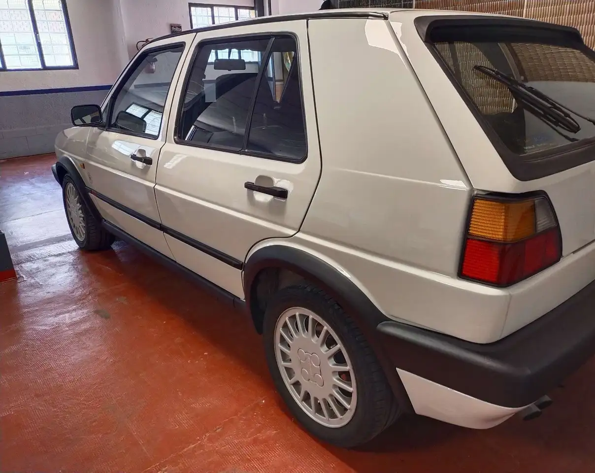 Volkswagen Golf GTI 1.8 A.A. 110, foto 3