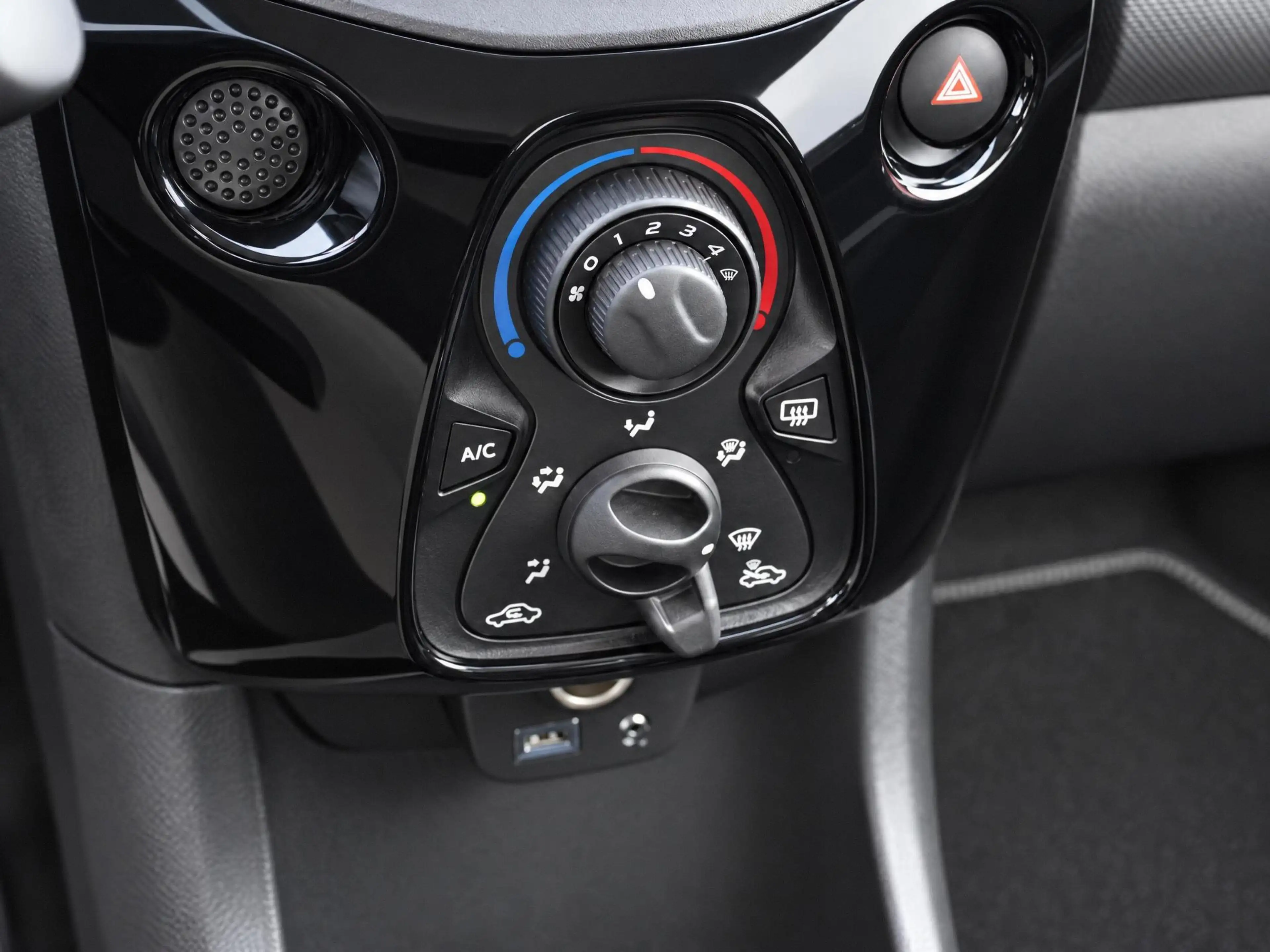 Peugeot 108 1.0 e-VTi Style LAGE KM-STAND — photo 14