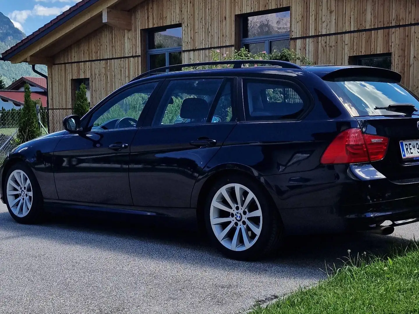 BMW 318 318d Touring Österreich-Paket Österreich-Paket Blau - 2
