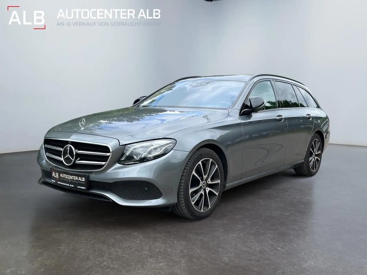 Mercedes-Benz E 220 d T-Modell/NIGHT/LED/360°KAMERA/SPURHALTE/ Grigio - 1