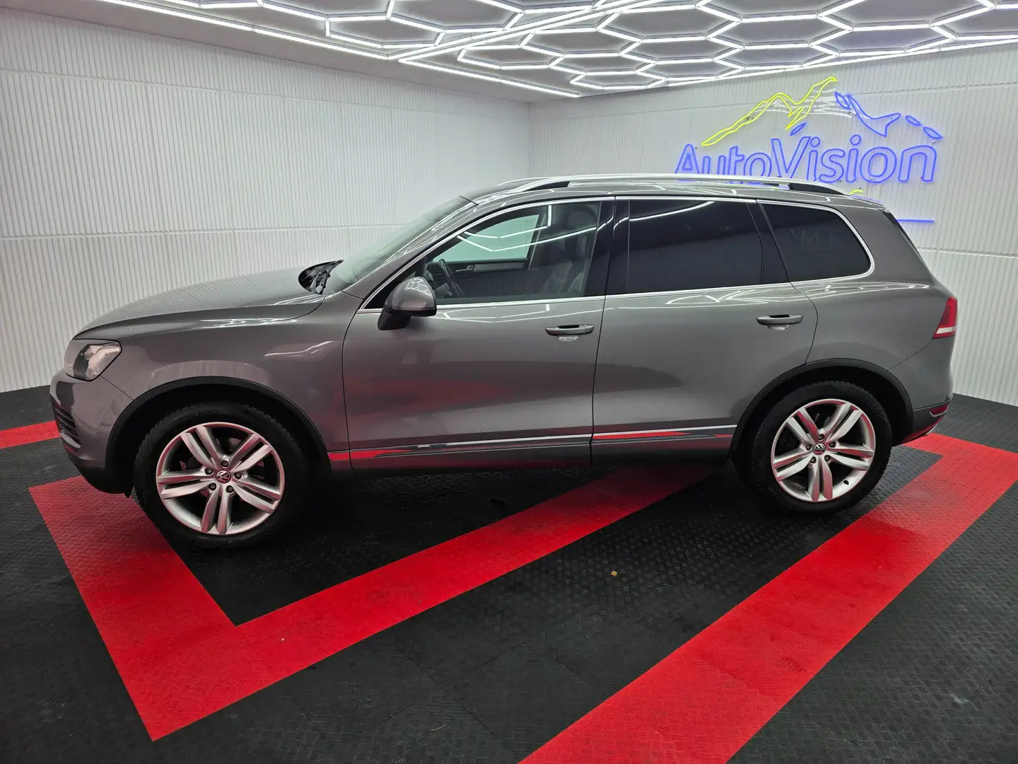 Volkswagen Touareg Volkswagen Touareg V6 TDI Bi Xen Navi Kamera AHK L Grau - 2