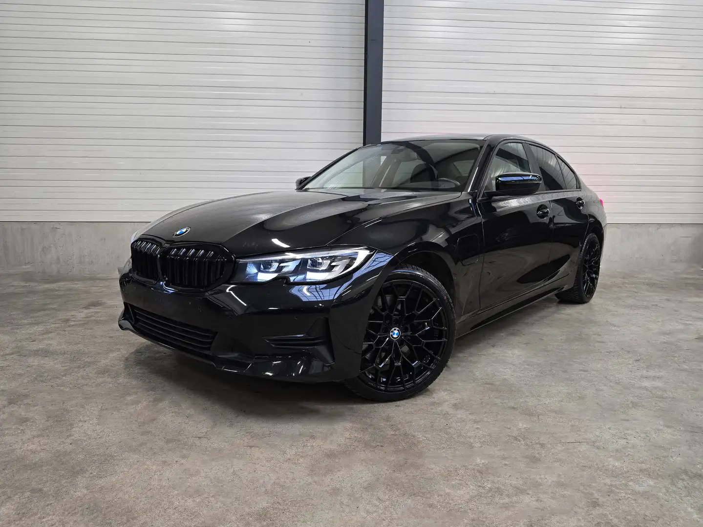 BMW 330 e✖ AUTO | APPLE CARPLAY | BLACK PACK | TVA ✔ Noir - 1