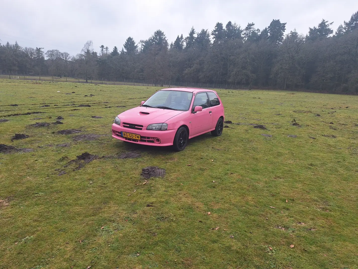 Toyota Starlet 1.3-16V XLi GTSi Rojo - 1