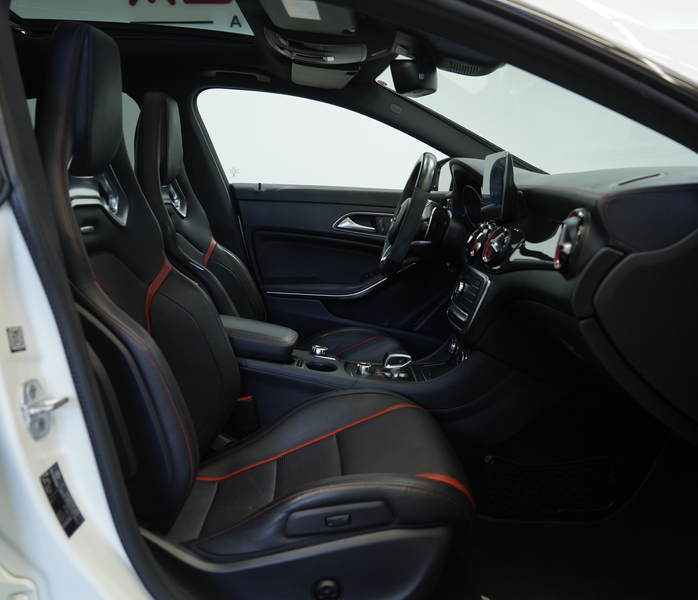 Mercedes-Benz CLA 45 AMG Schale *Pano S-Abgas * — photo 9