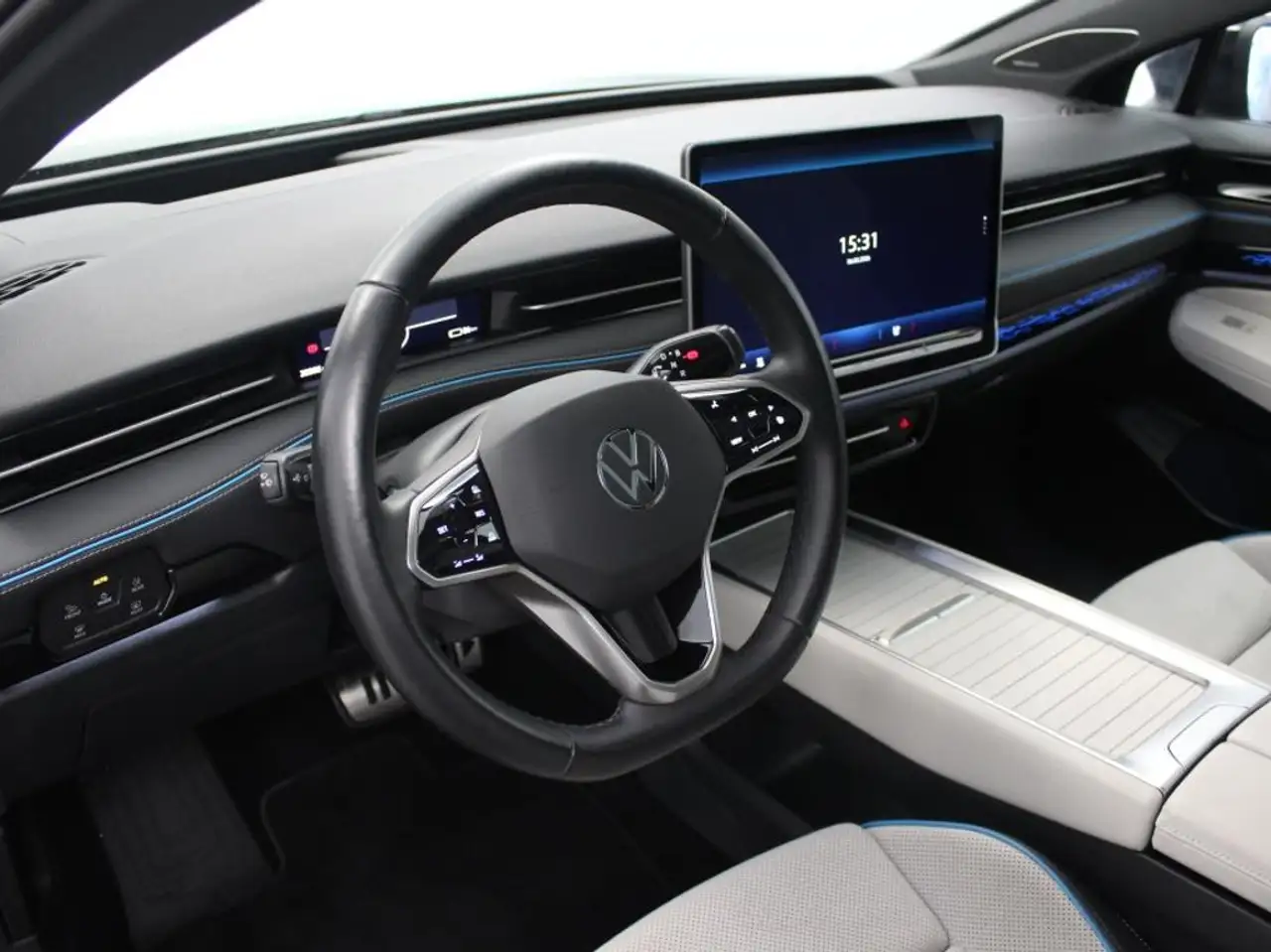 Volkswagen ID.7 PRO 82 kWh +H&K +PANO +360" +DCC +IQ.LIGHT +ACC + 11
