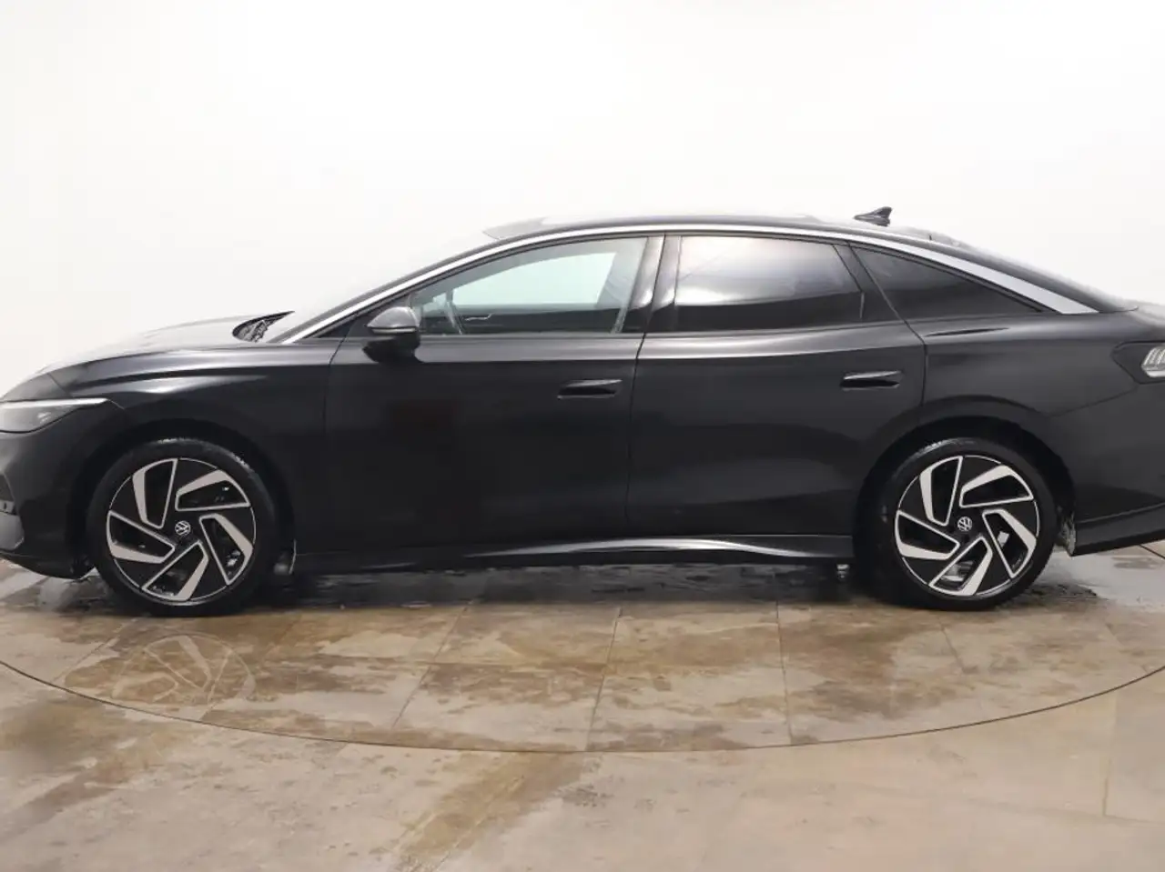 Volkswagen ID.7 PRO 82 kWh +H&K +PANO +360" +DCC +IQ.LIGHT +ACC + 7