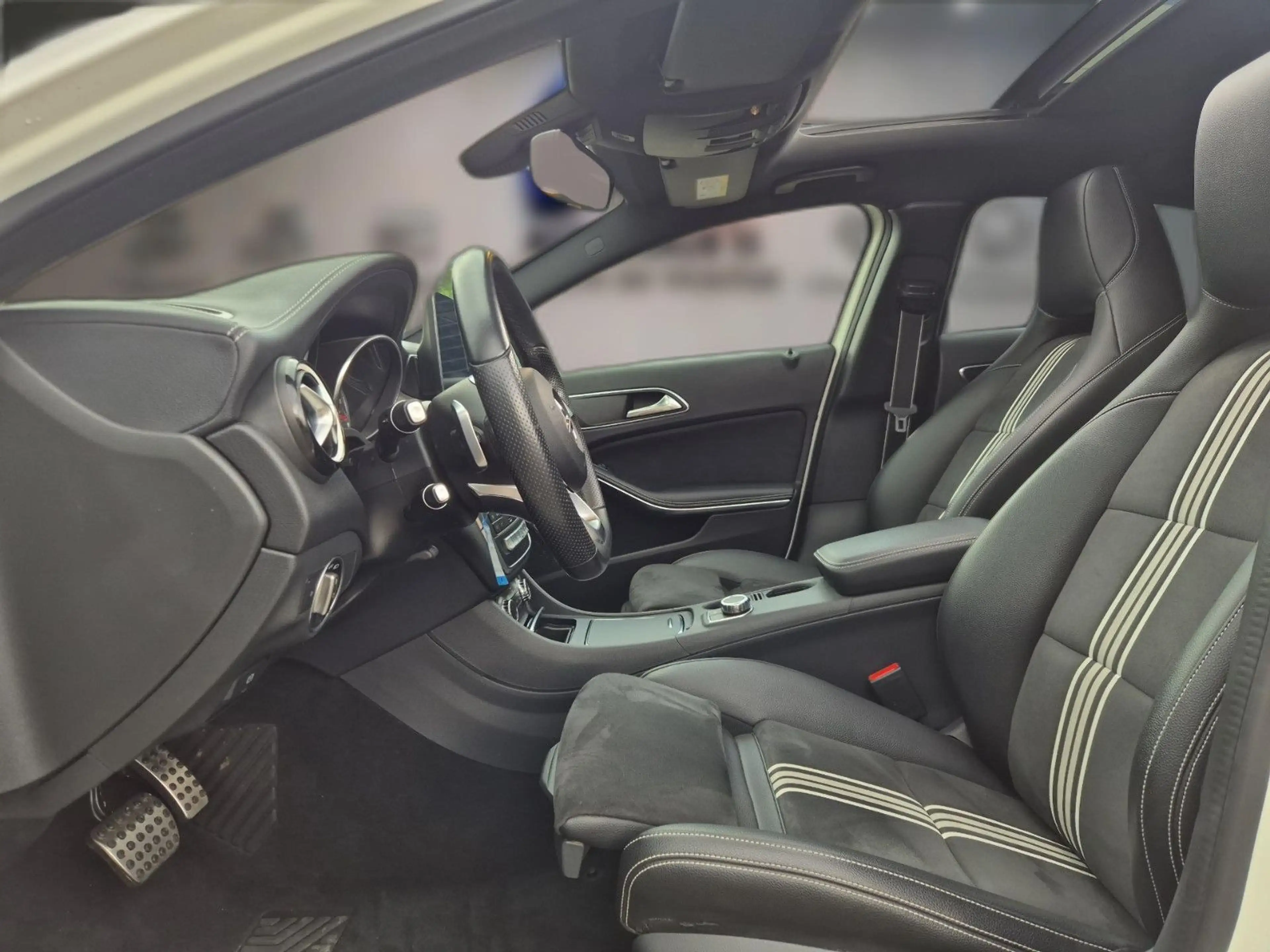 Mercedes-Benz A 220 A220 4MATIC AMG Line DCT Edition/PANO/KAMERA/ — photo 13