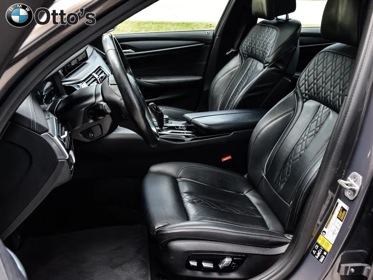 BMW 5 Series photo BMW 5 Series