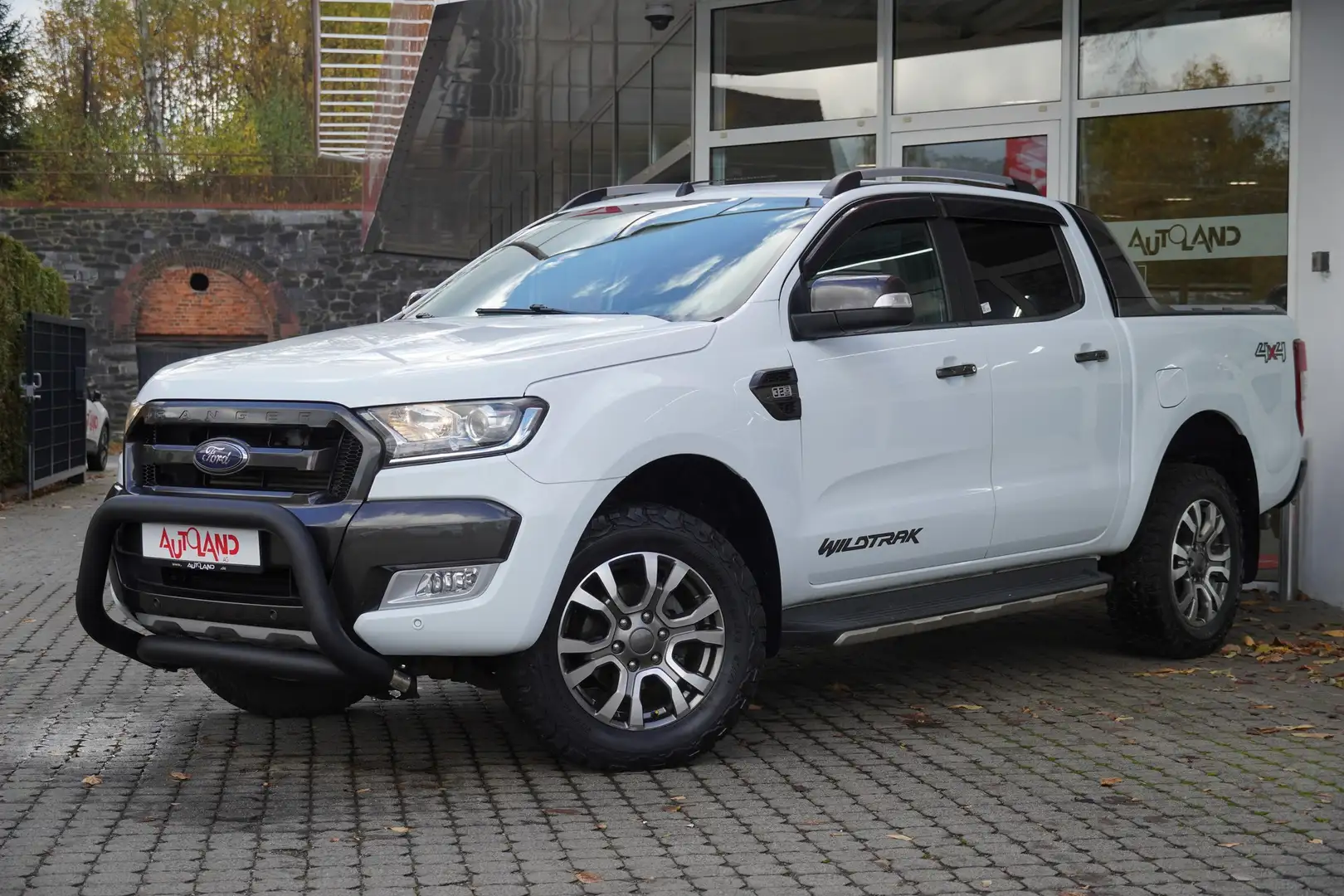 Ford Ranger 3.2 TDCi Wildtrak DoKa 4x4 AHK ACC Navi Weiß - 2
