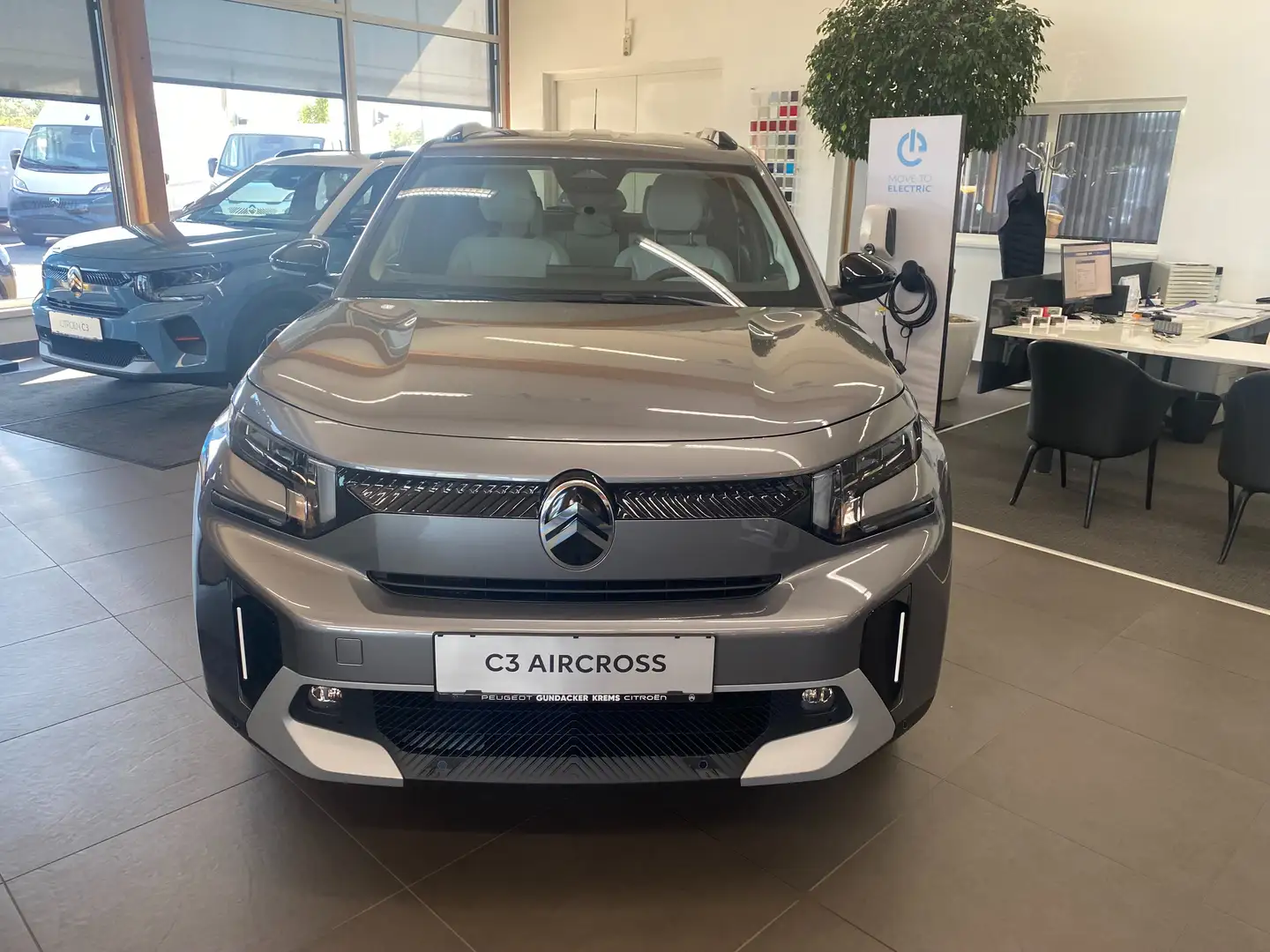 Citroen C3 Aircross Hybrid 145 Max Šedá - 2
