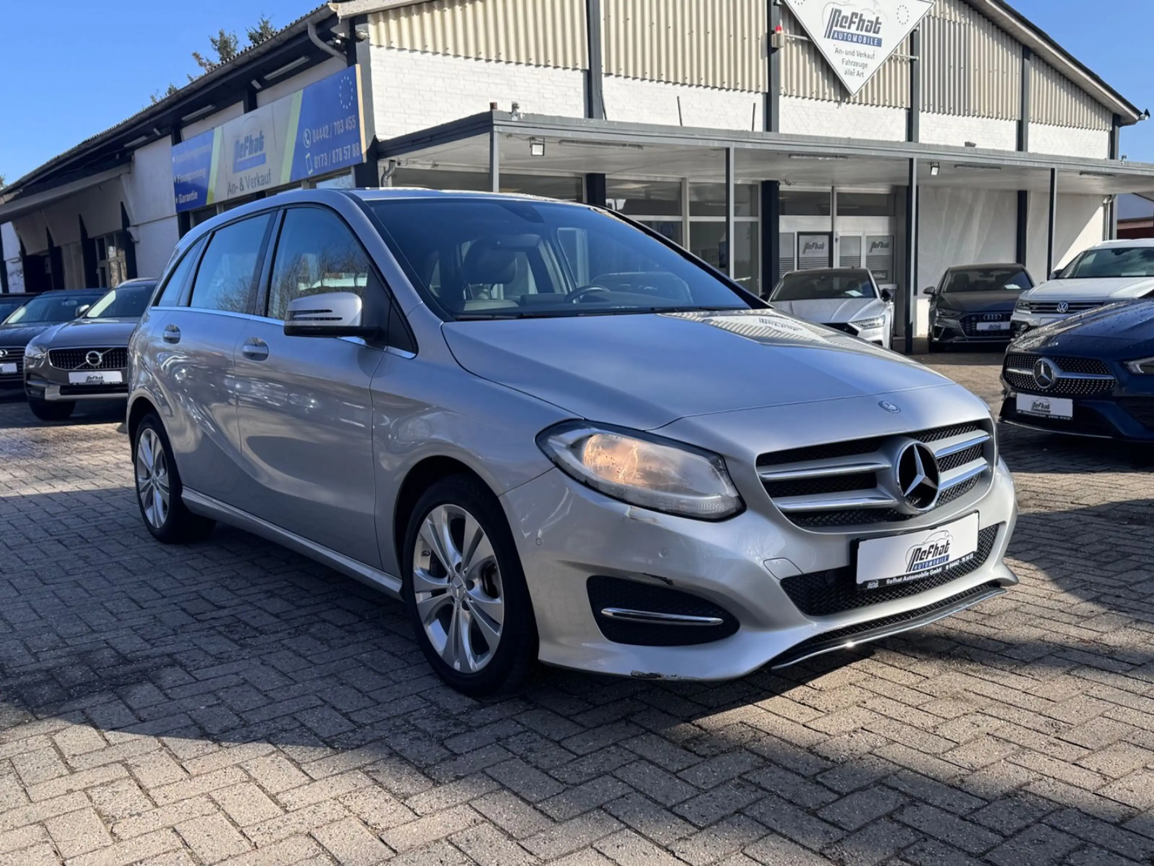 Mercedes-Benz B 220 4Matic*PDC*NAVI*SHZ*LED*1-HAND* — photo 5