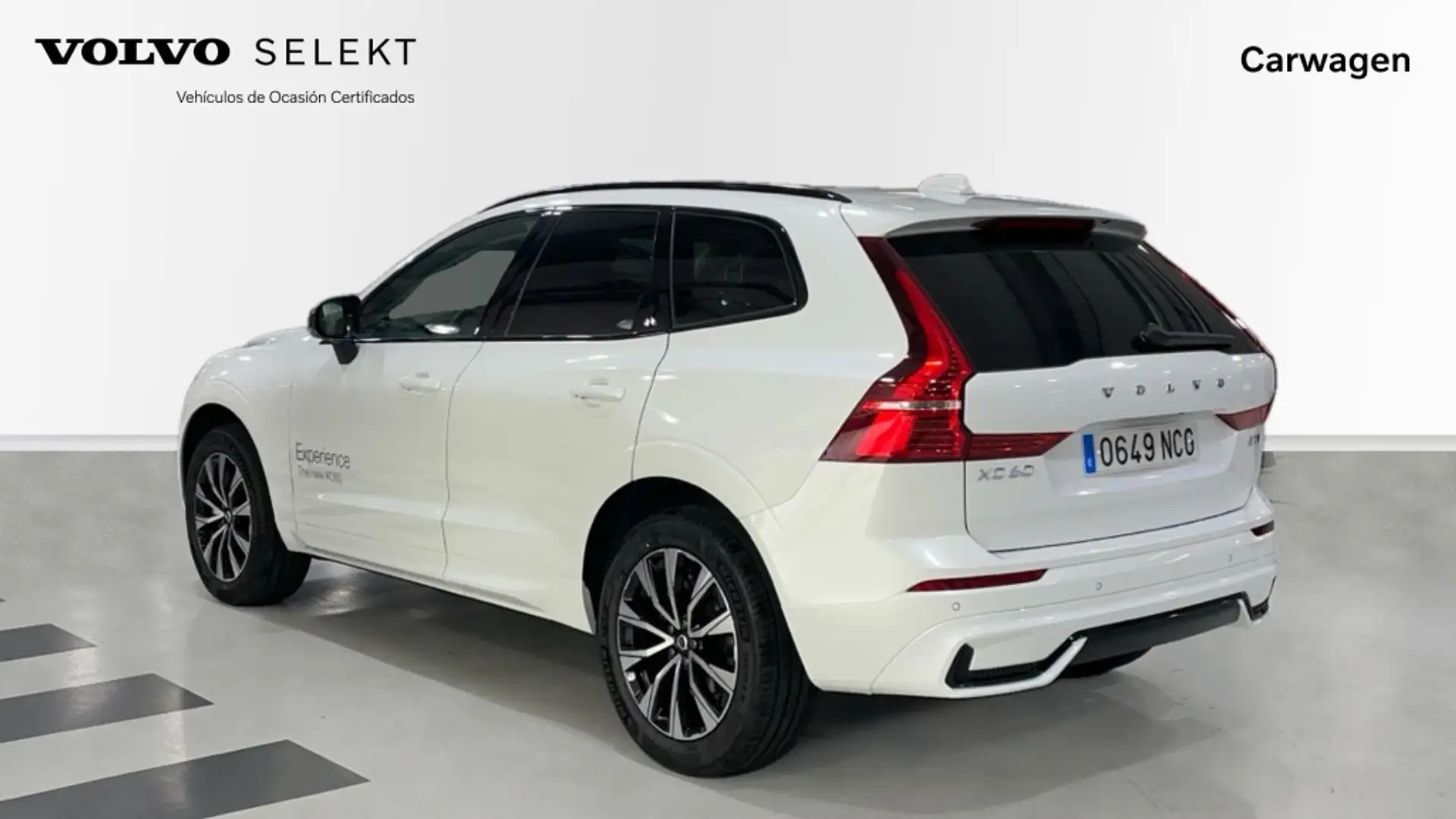 Volvo XC60 B5 Plus Dark AWD Aut. Blanco - 2