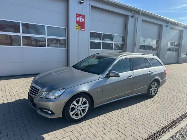 Mercedes-Benz E 350 E 350 CDI BlueEfficiency (212.225)
