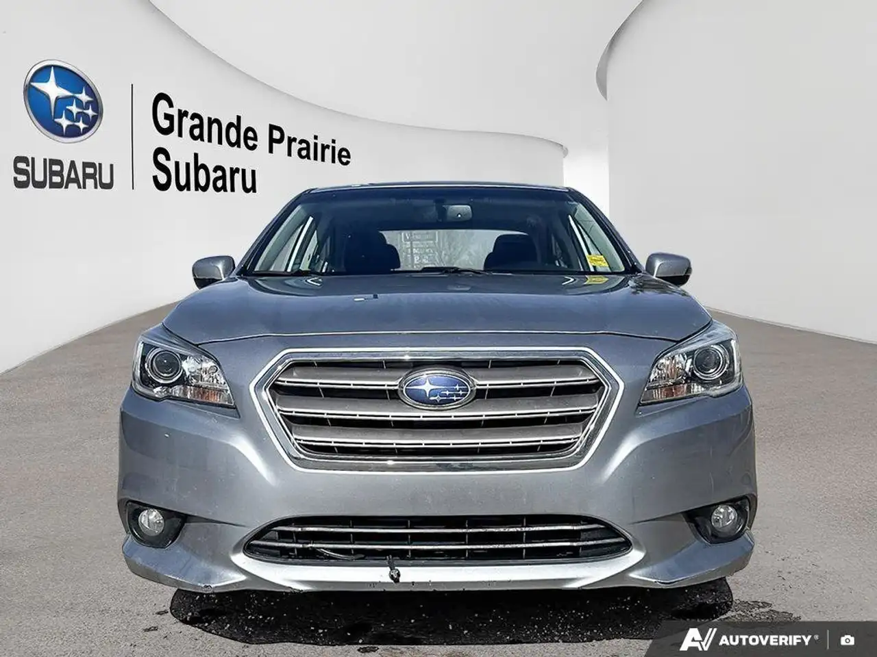 Subaru Legacy снимка Subaru Legacy