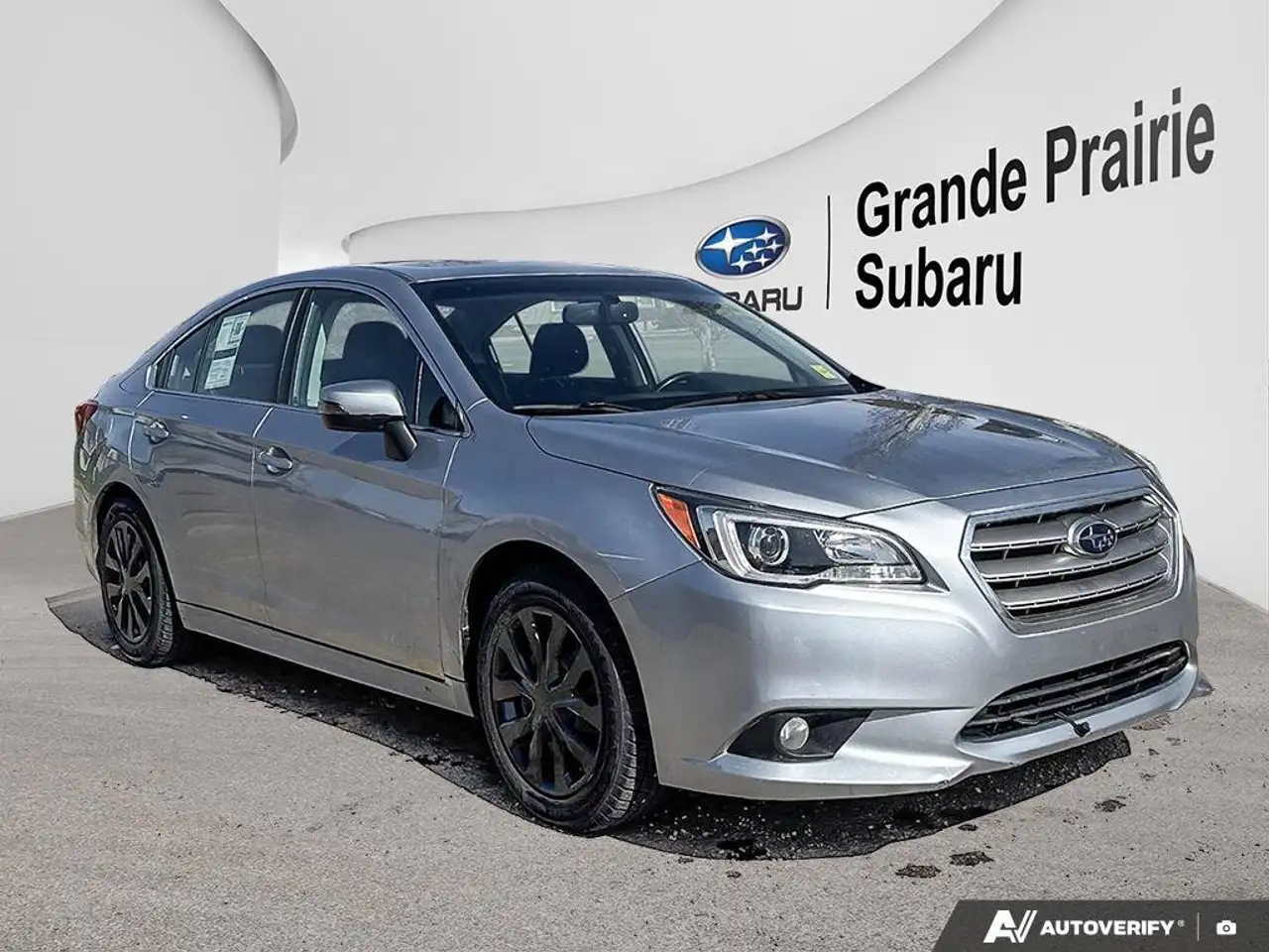 Subaru Legacy снимка Subaru Legacy