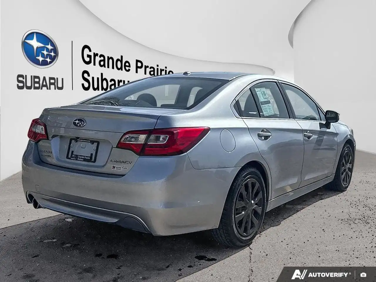 Subaru Legacy снимка Subaru Legacy