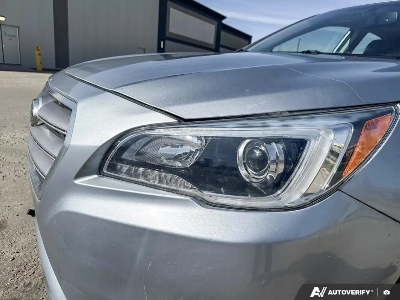 Subaru Legacy снимка Subaru Legacy