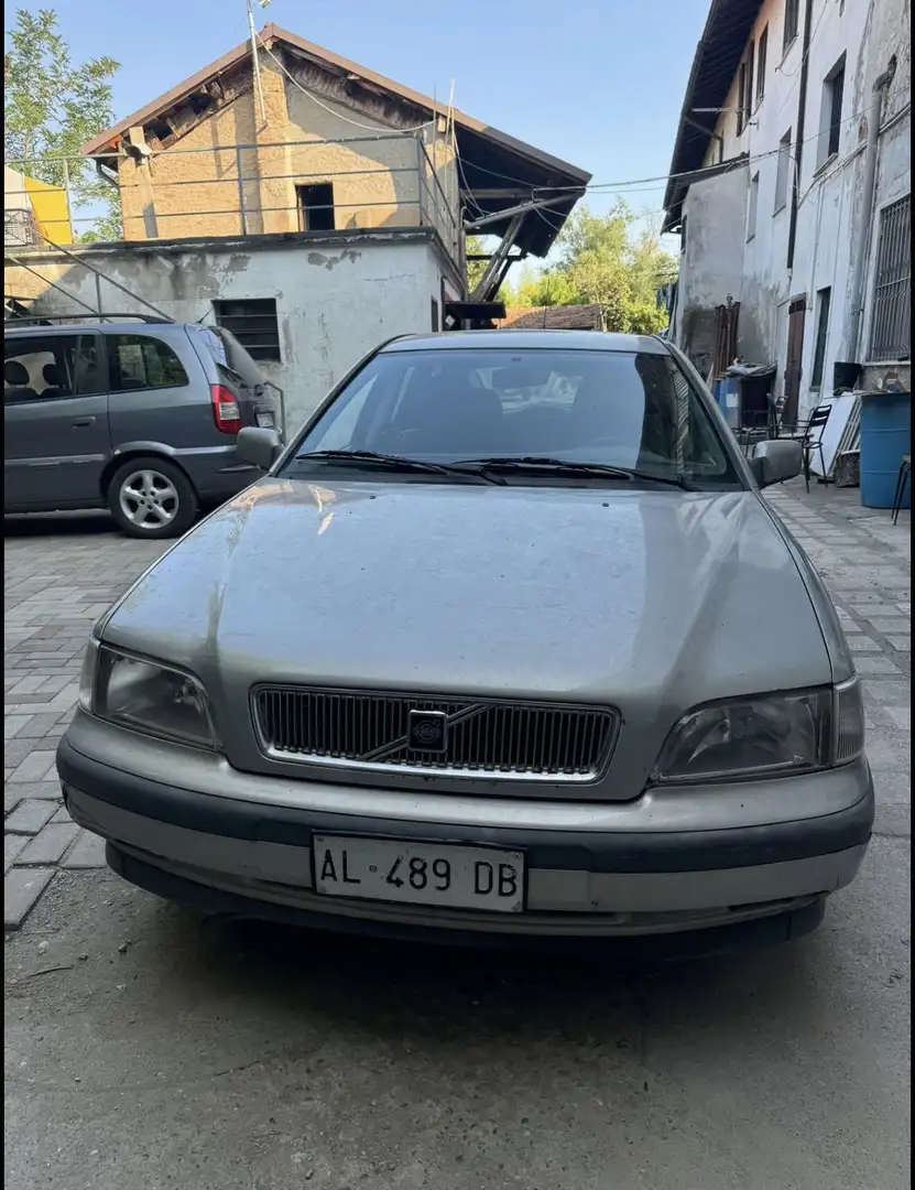 Volvo V40 1.8 16v - 1
