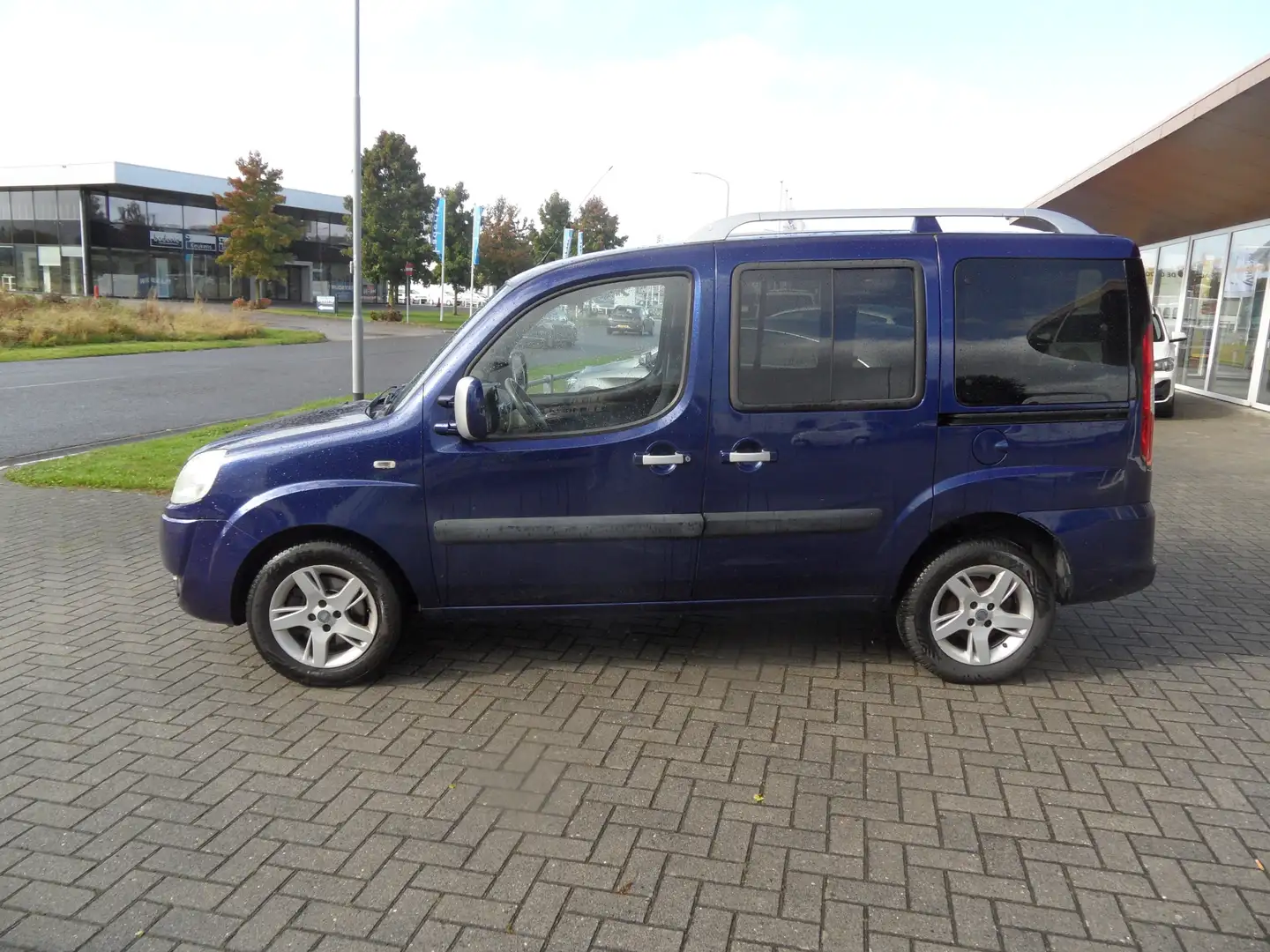 Fiat Doblo 1.4 Malibu Blauw - 2