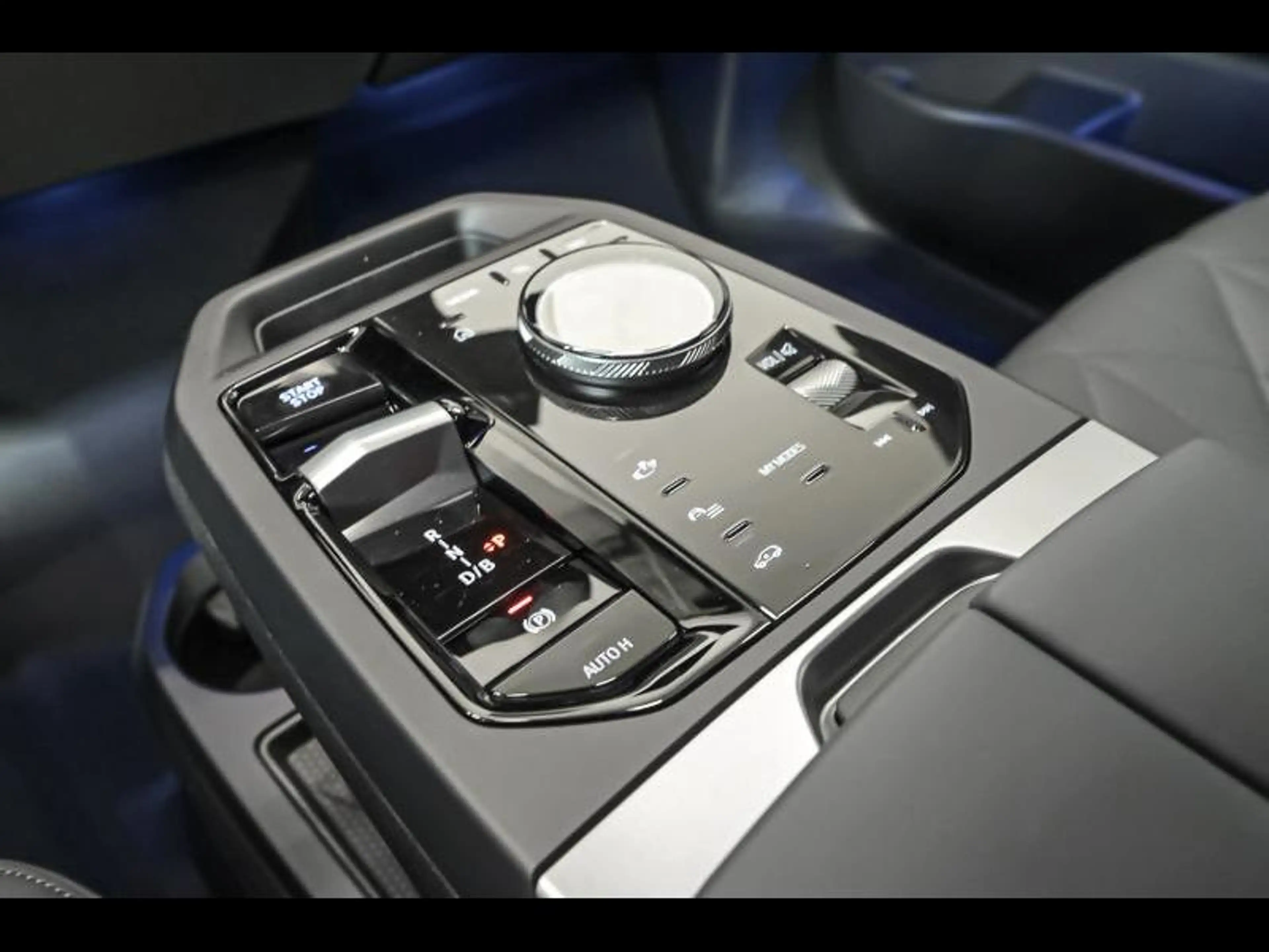 BMW iX xDrive45 - NIEUW — photo 11