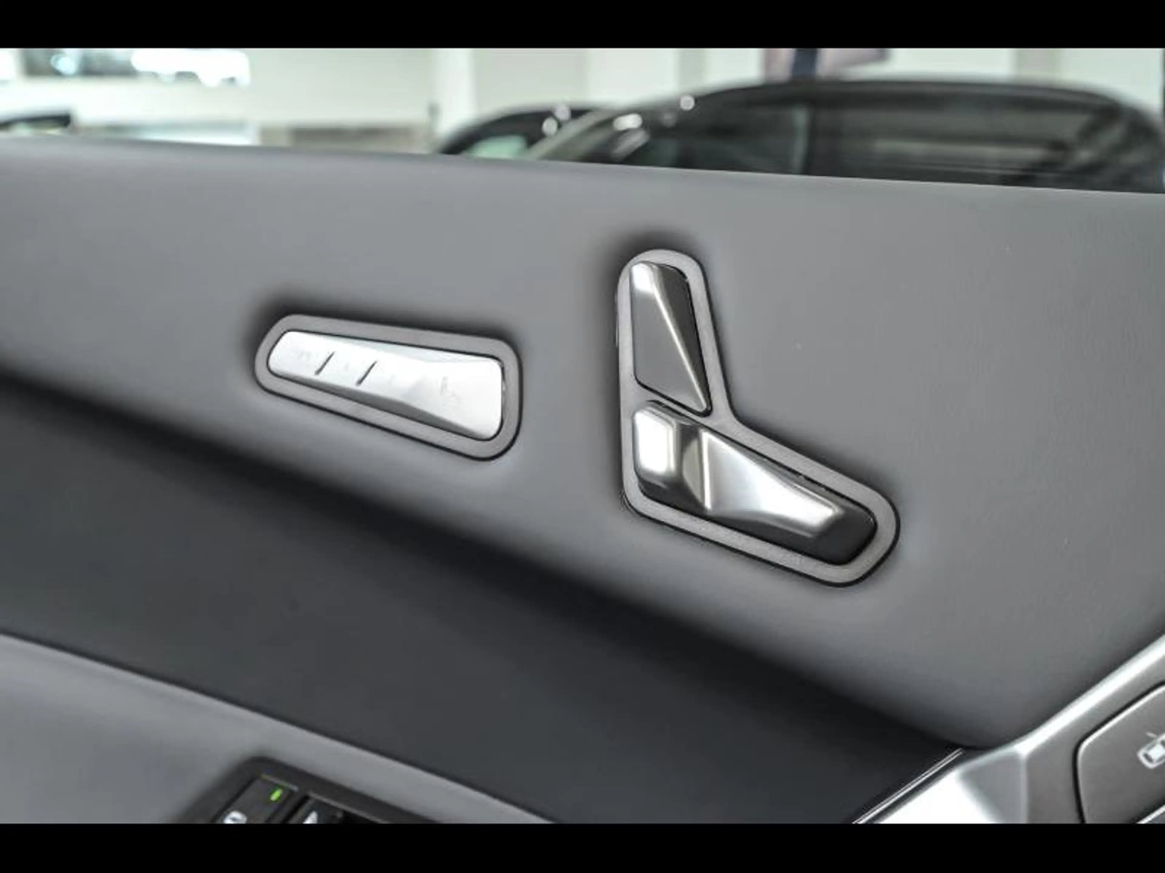 BMW iX xDrive45 - NIEUW — photo 17