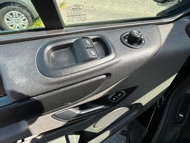 Ford Transit Custom view 10