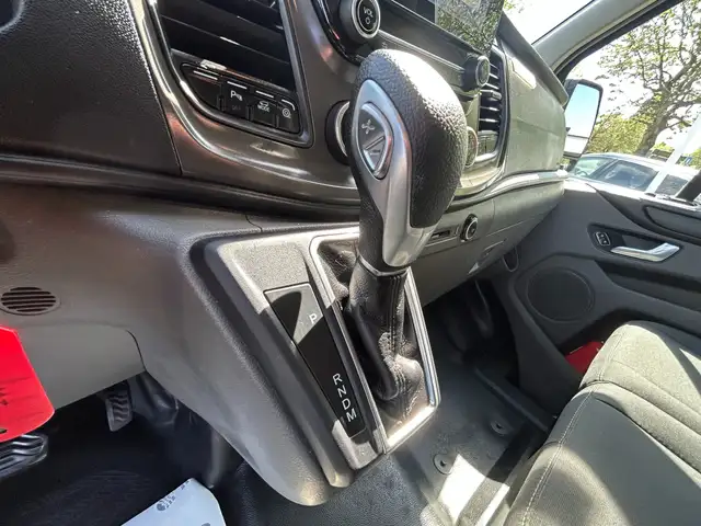 Ford Transit Custom view 14