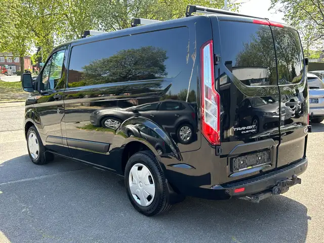 Ford Transit Custom view 4
