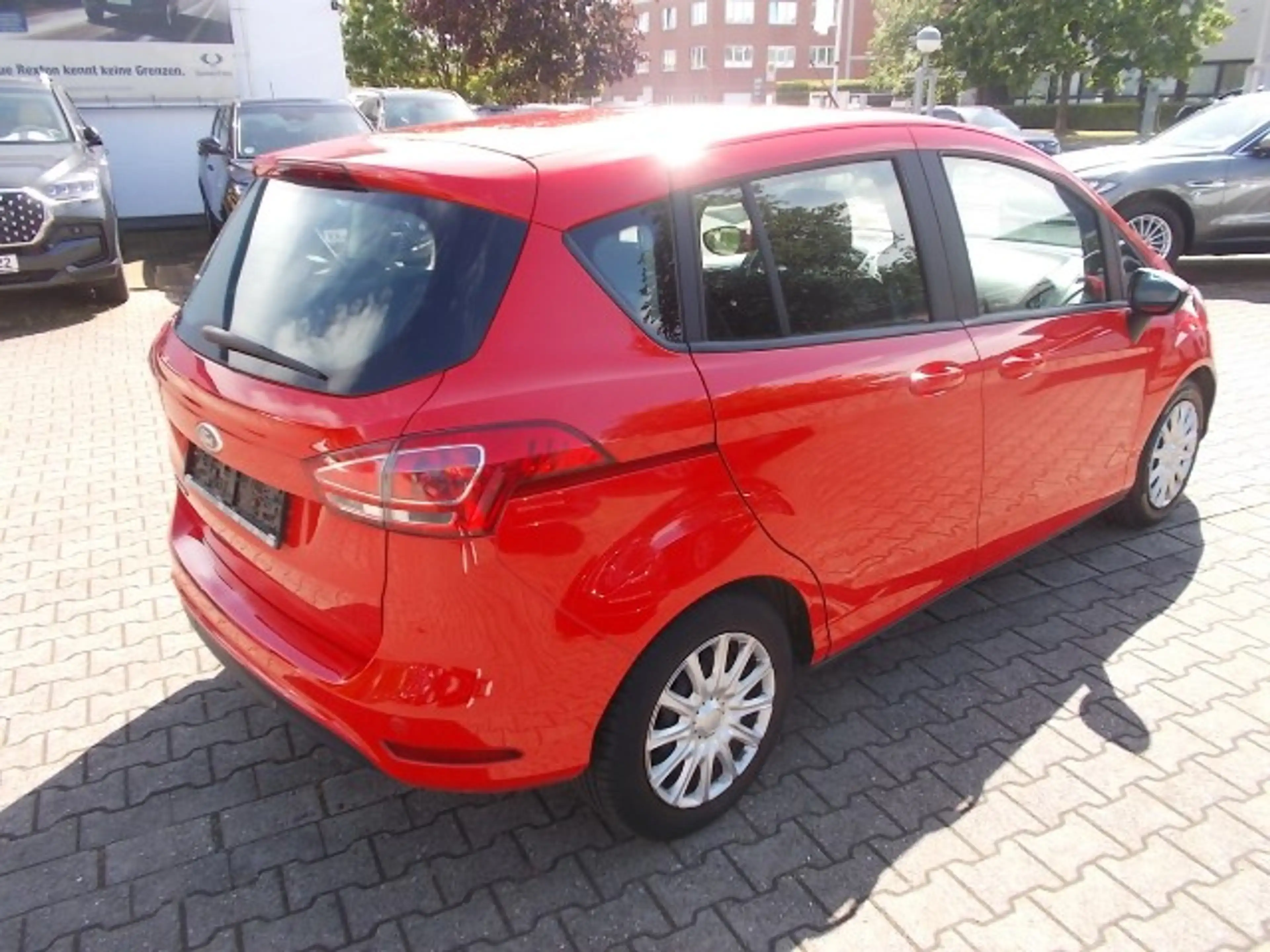 Ford B-Max Trend, Klima, Parksensoren, Radio CD, USB — photo 5