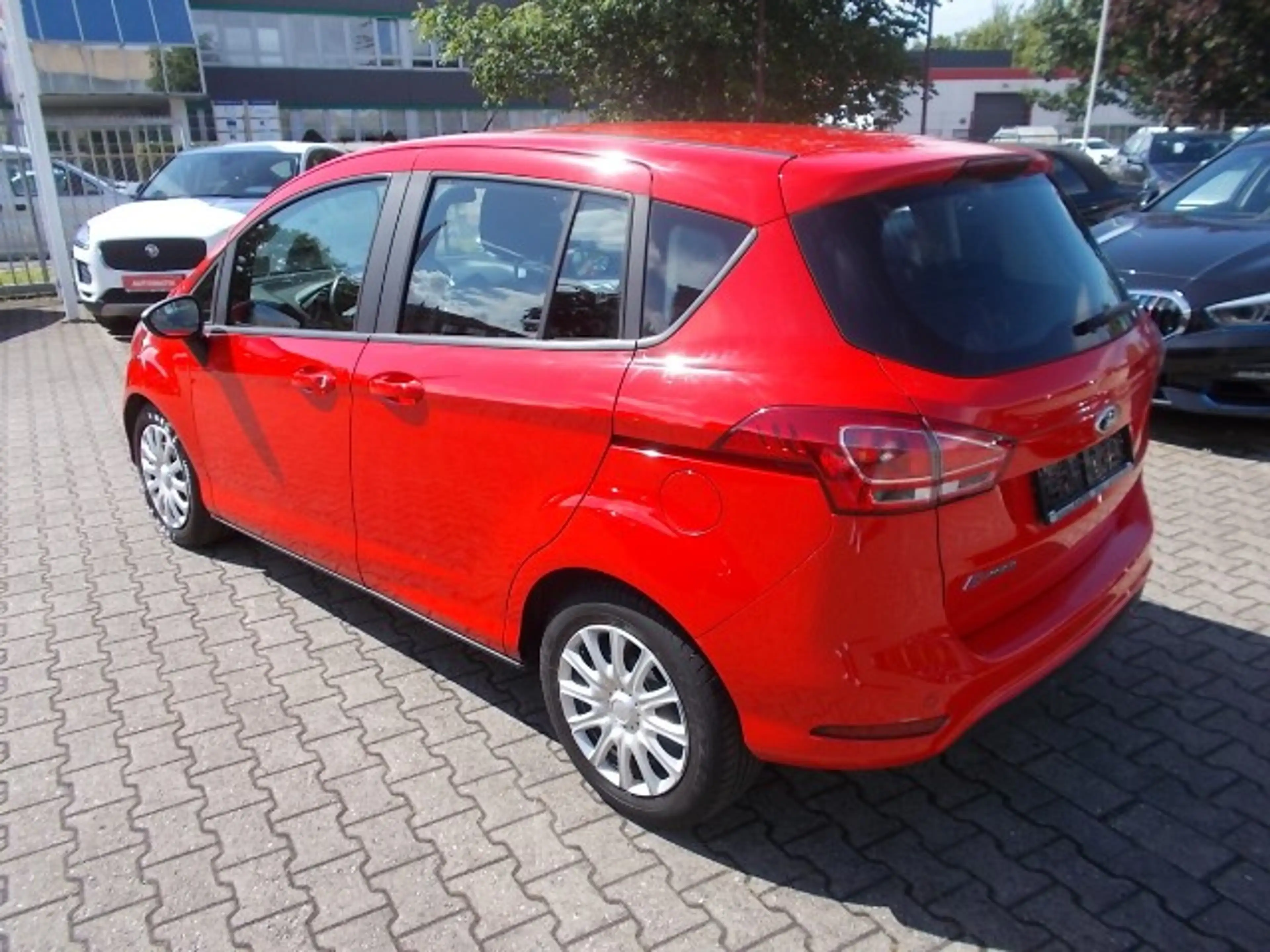 Ford B-Max Trend, Klima, Parksensoren, Radio CD, USB — photo 7