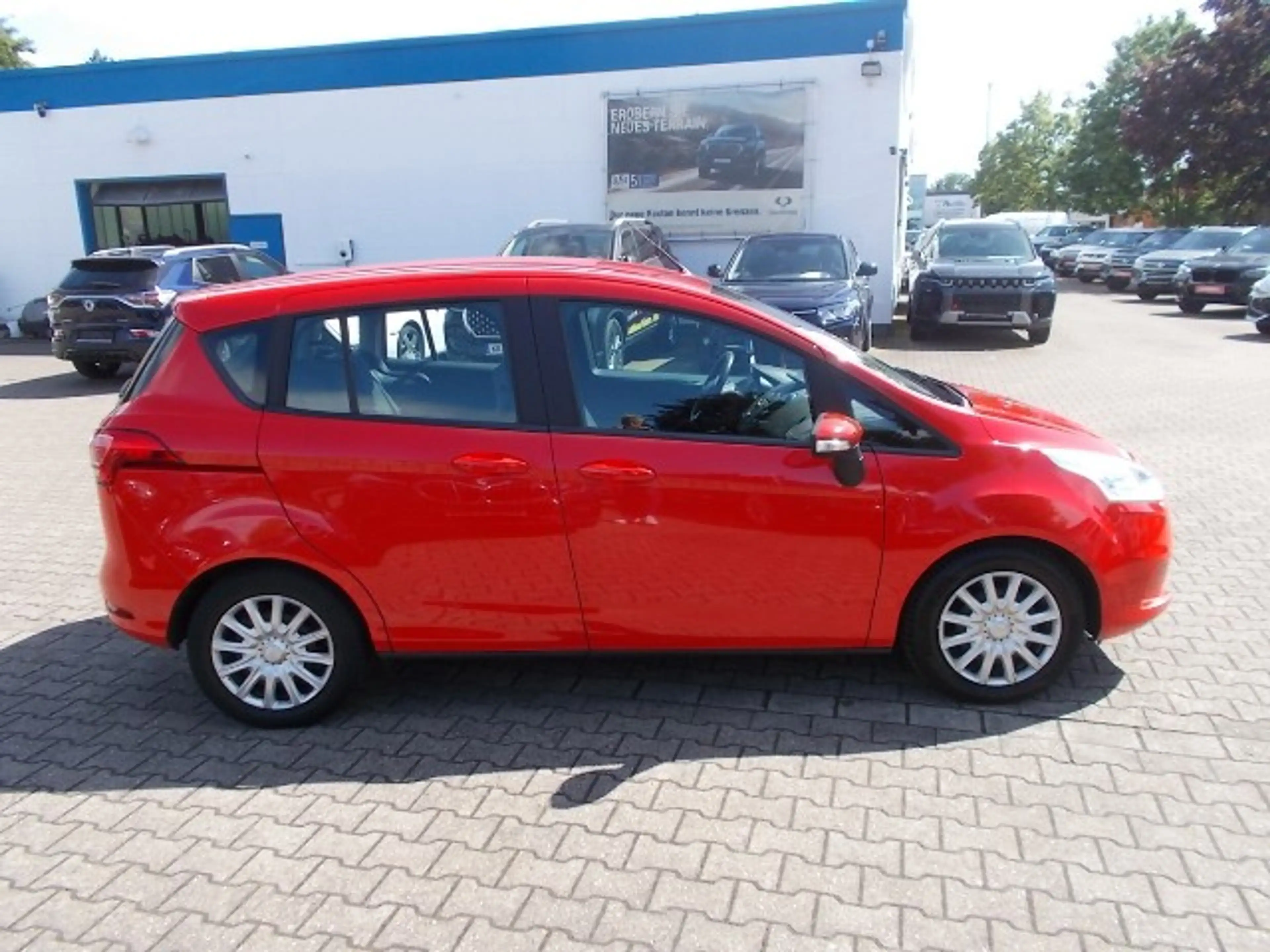 Ford B-Max Trend, Klima, Parksensoren, Radio CD, USB — photo 4