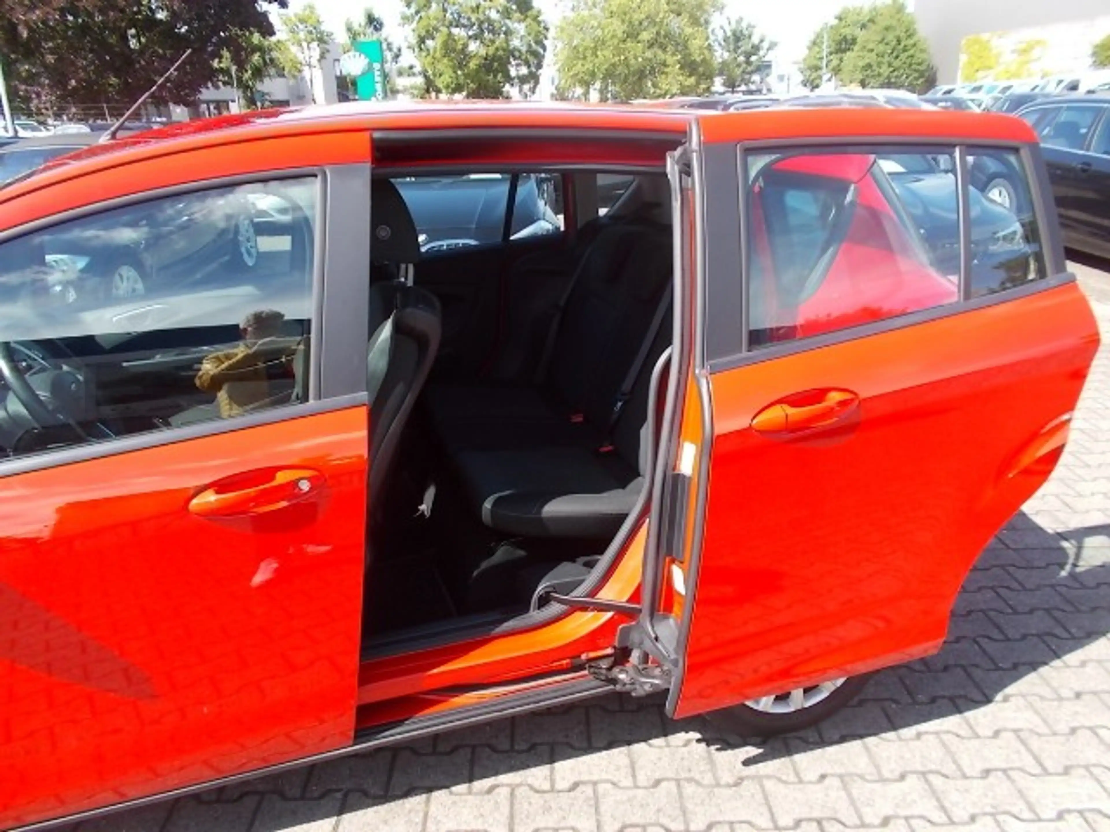 Ford B-Max Trend, Klima, Parksensoren, Radio CD, USB — photo 14