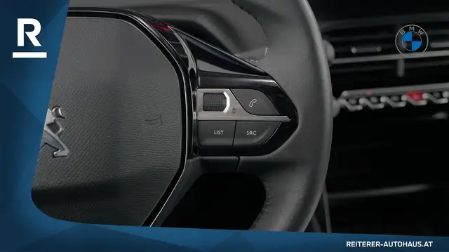 Peugeot 208 view 18