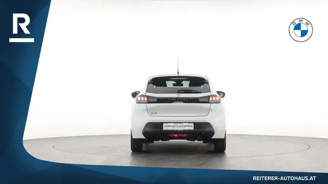 Peugeot 208 view 5