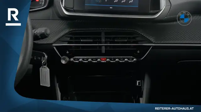 Peugeot 208 view 15