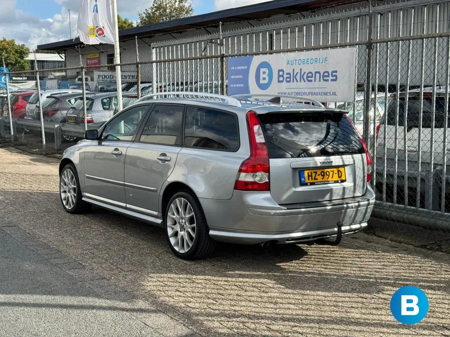 Volvo V50 2.5 T5 AWD Kinetic | R-design | Automaat | Trekhaa Gris - 2