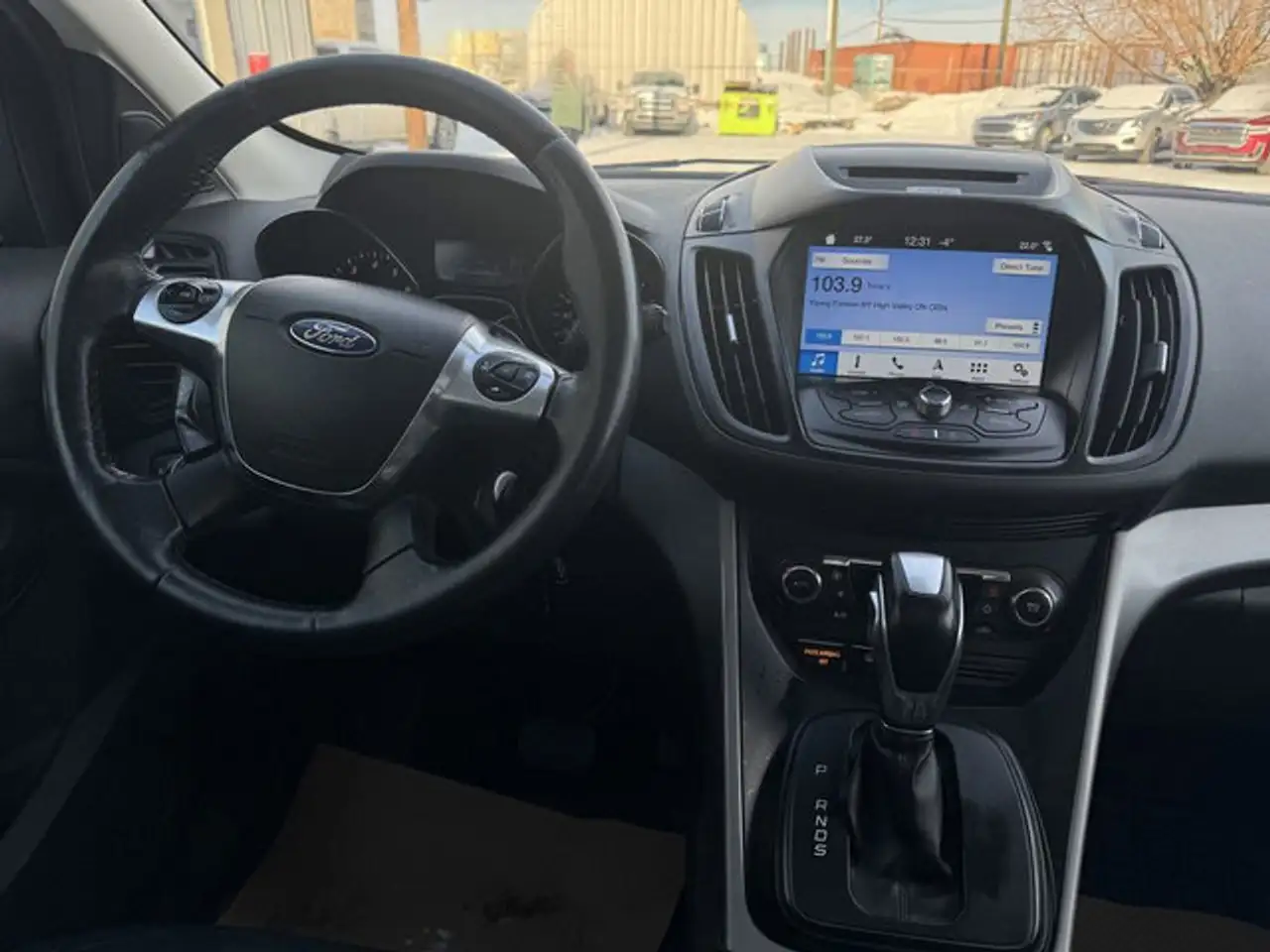 Ford Escape снимка Ford Escape