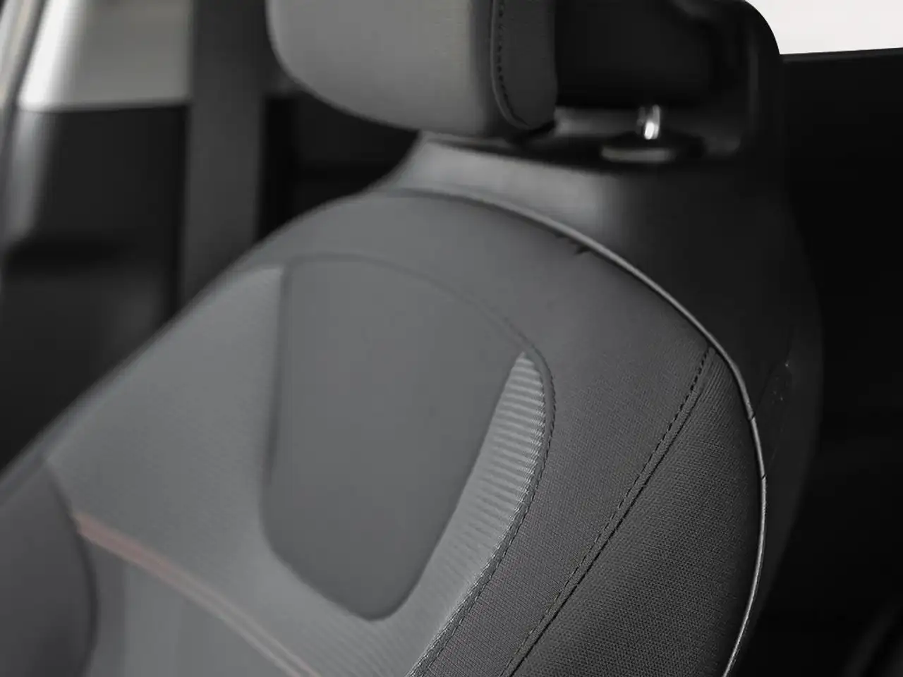 Kia Niro снимка Kia Niro