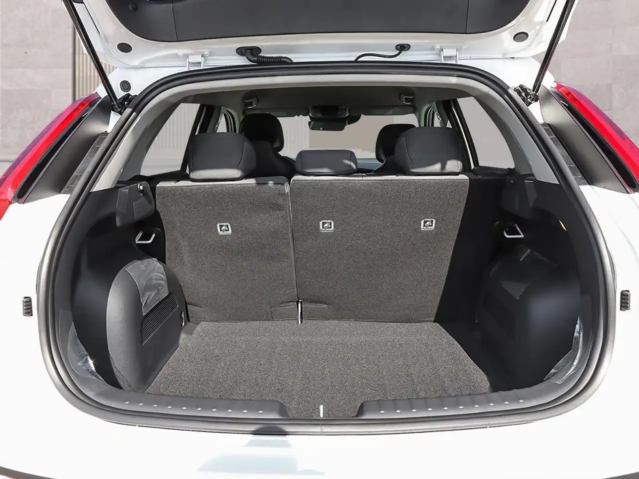 Kia Niro снимка Kia Niro