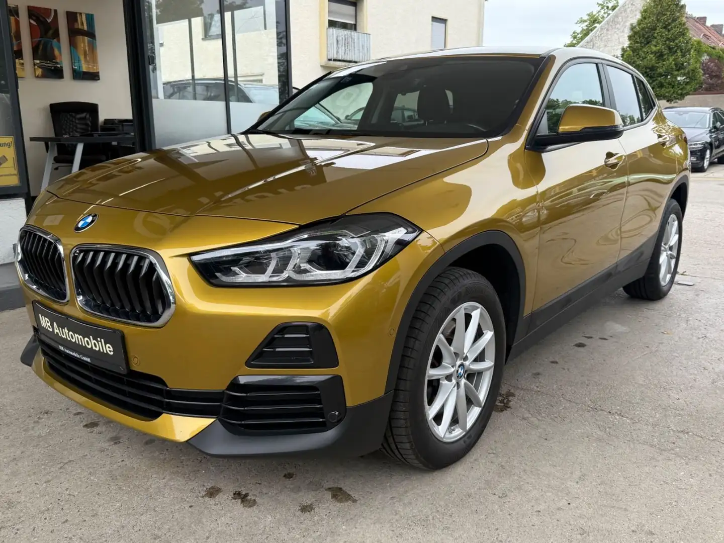 BMW X2 sDrive 20d Advantage*LED*KAMERA*ACC* Gold - 1