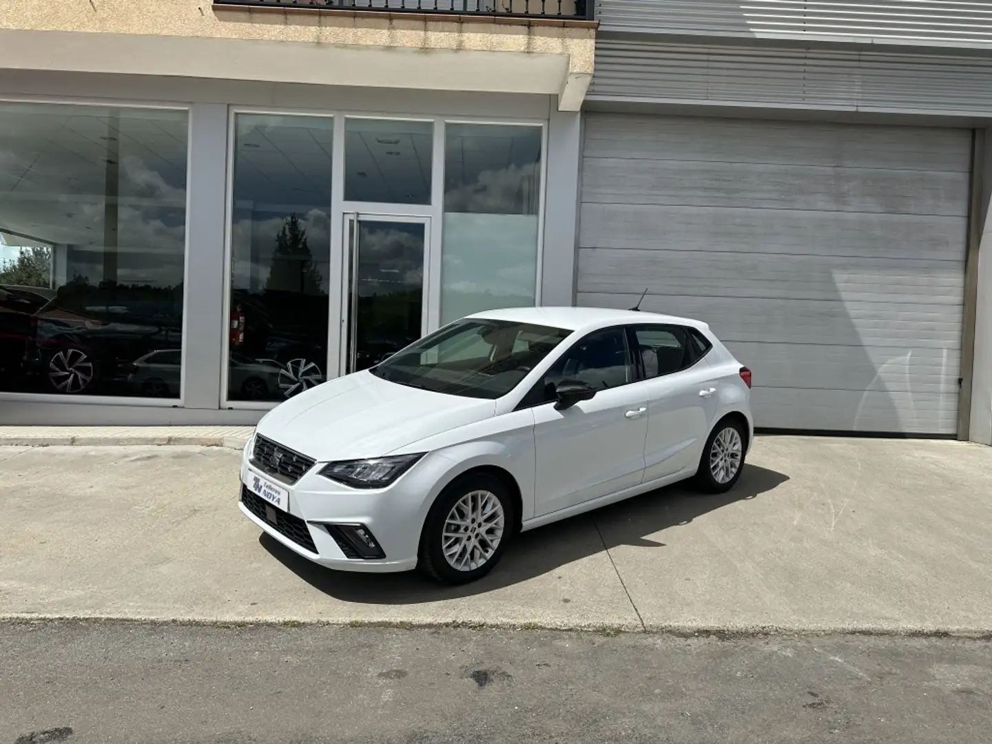 SEAT Ibiza 1.0 TSI S&S FR XS Edition 110 Blanc - 1